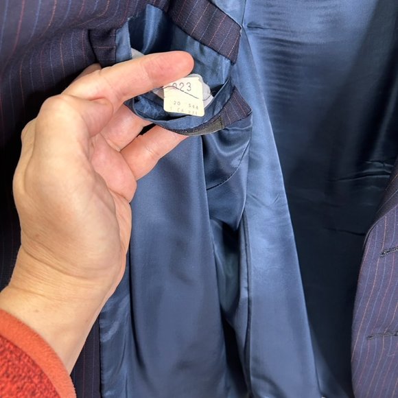 Vintage Yves St Laurent Navy Blue PIn Stripe Blazer Jacket Wool 46R Mens Coat - Picture 6 of 9